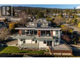 1715 22ND STREET, West Vancouver, British Columbia