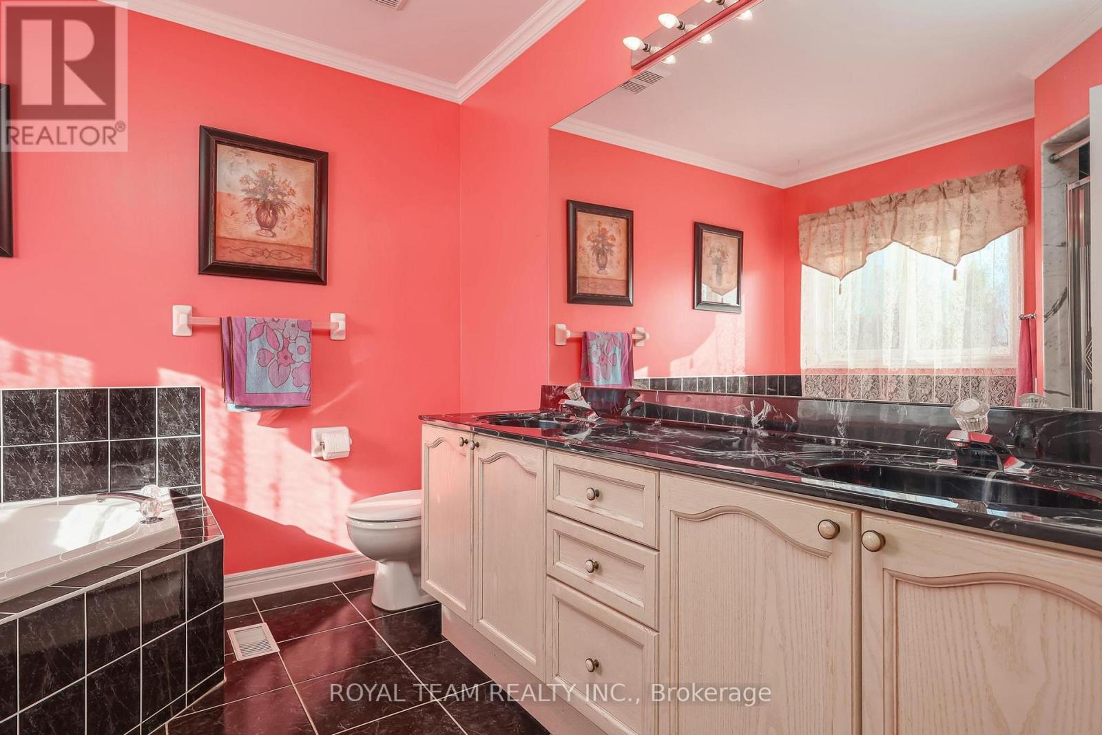 2 Sandway Crescent, Vaughan, Ontario  L6A 2M1 - Photo 18 - N12899588