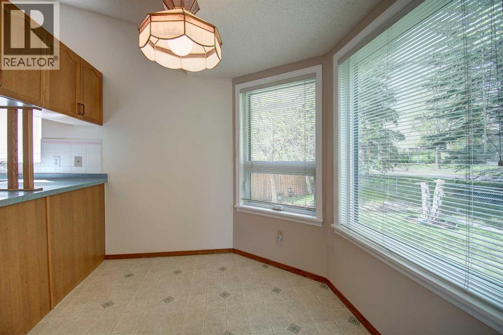 345 Sandringham Court NW, Calgary, Alberta  T3K 3V6 - Photo 17 - A2314042