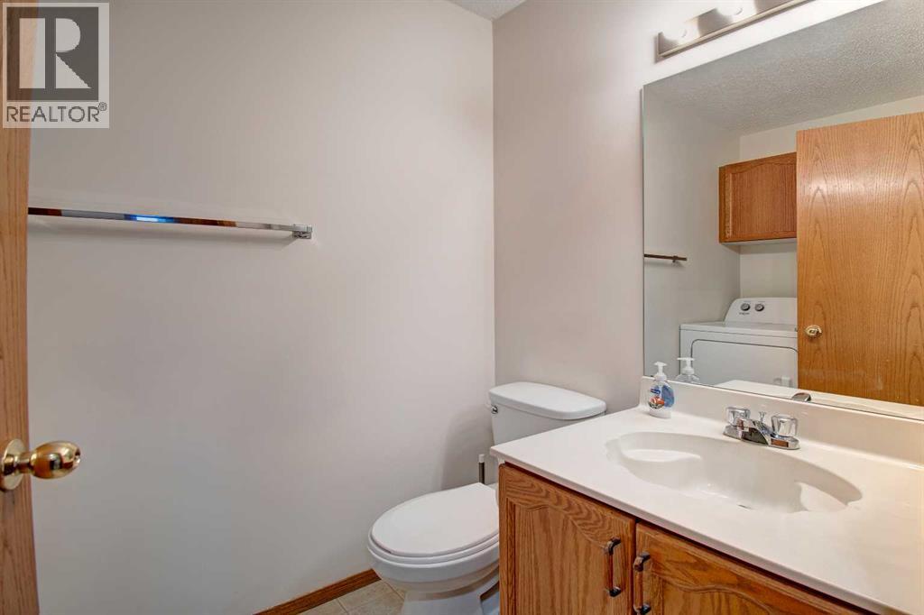 345 Sandringham Court NW, Calgary, Alberta  T3K 3V6 - Photo 32 - A2314042