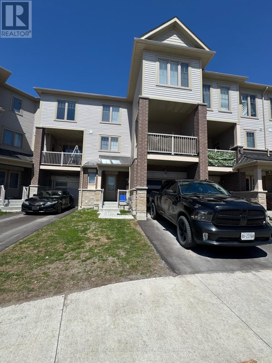 42 Ambereen Place E, Clarington, Ontario  L1C 7H5 - Photo 1 - E13166656