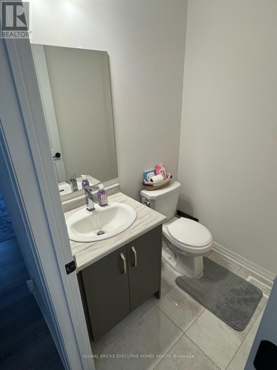 42 Ambereen Place E, Clarington, Ontario  L1C 7H5 - Photo 13 - E13166656