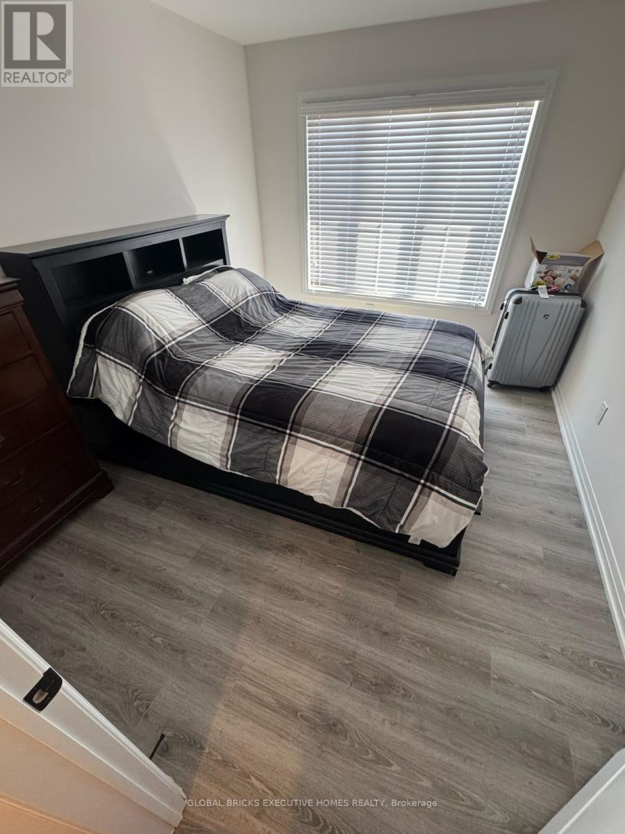 42 Ambereen Place E, Clarington, Ontario  L1C 7H5 - Photo 18 - E13166656