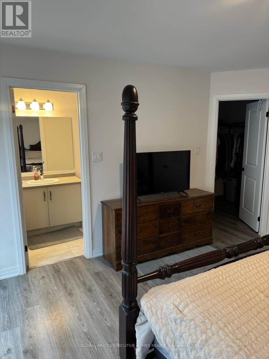 42 Ambereen Place E, Clarington, Ontario  L1C 7H5 - Photo 25 - E13166656