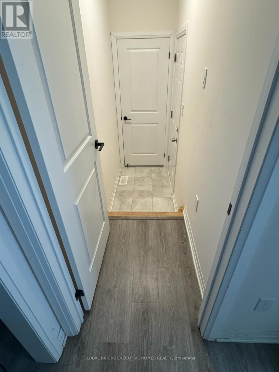 42 Ambereen Place E, Clarington, Ontario  L1C 7H5 - Photo 7 - E13166656