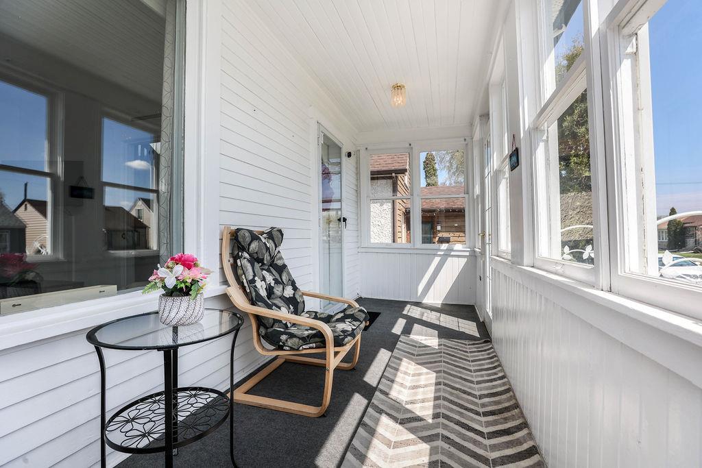 934 Spruce Street, Winnipeg, Manitoba R3G 2Z9 - Photo 3 - 202611336