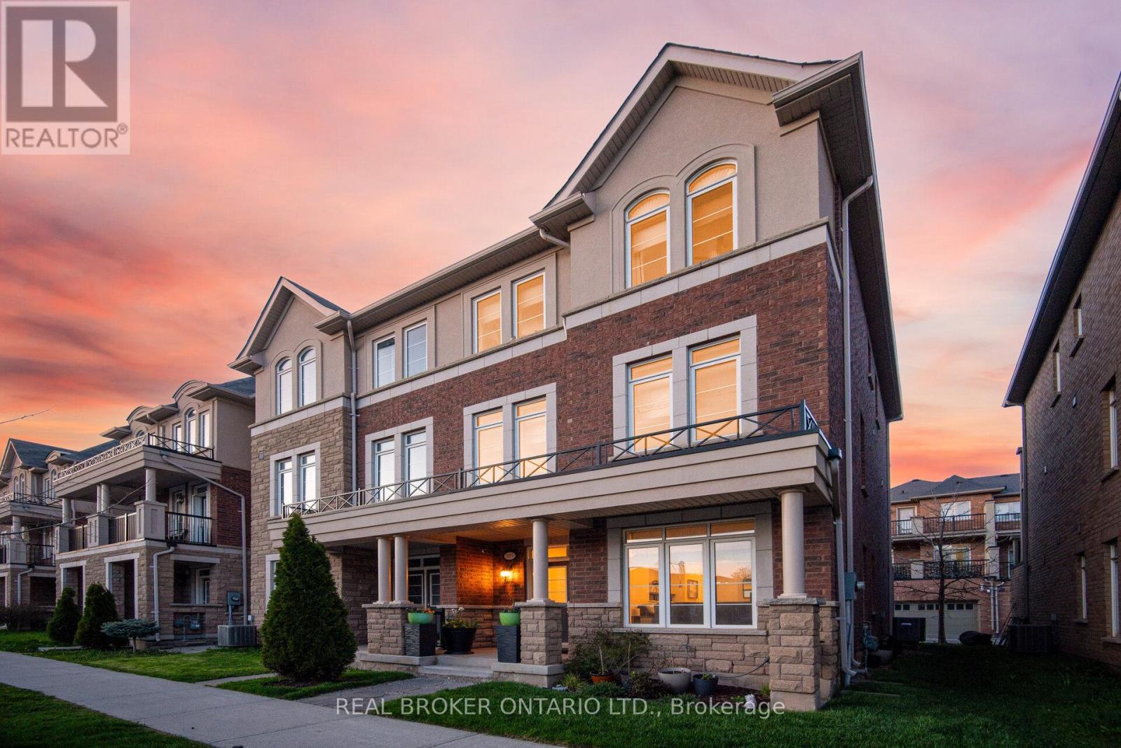 3077 Preserve Drive, Oakville, Ontario  L6M 0W7 - Photo 4 - W13166654