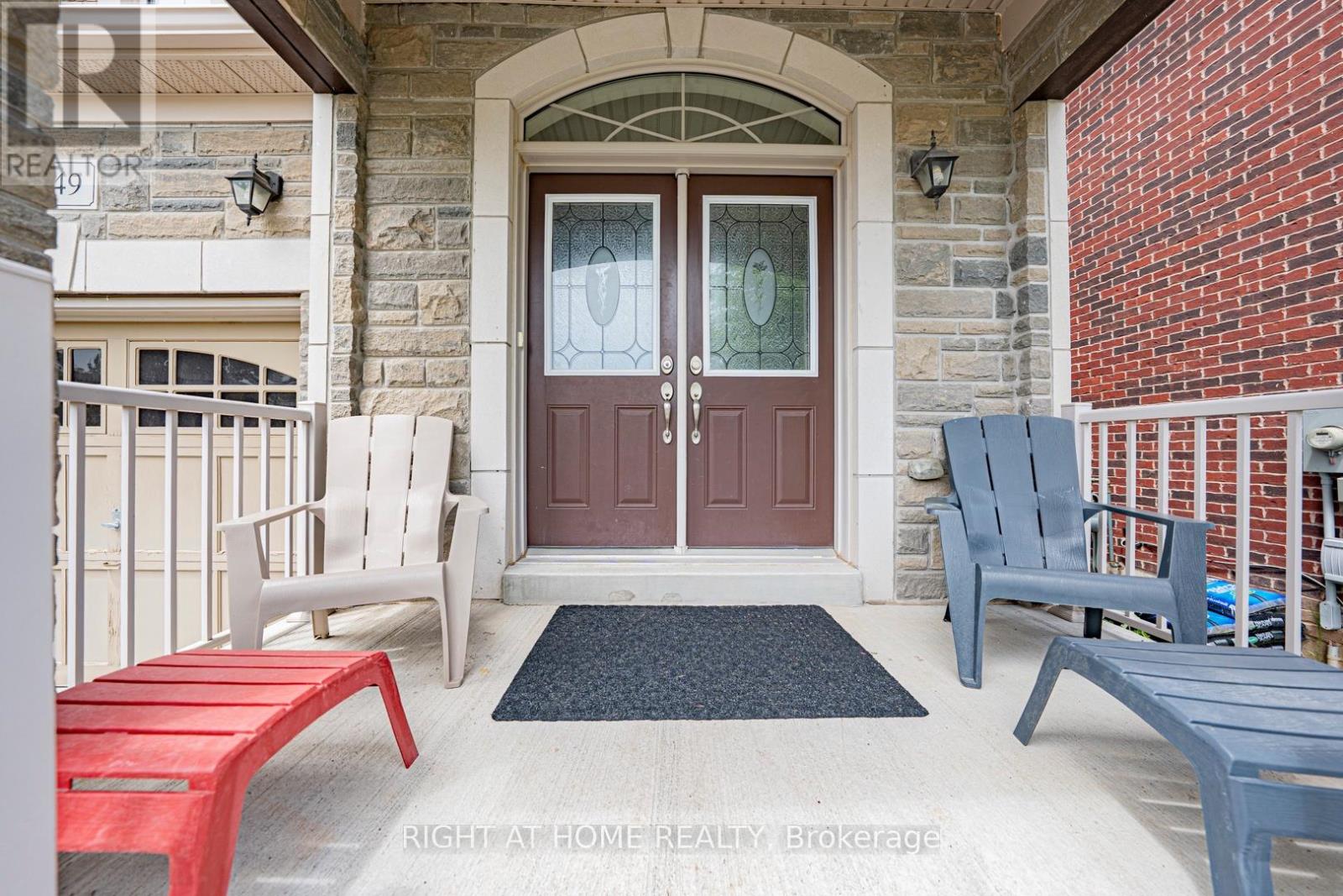 549 Stream Crescent, Oakville, Ontario  L6M 1N7 - Photo 2 - W13166666