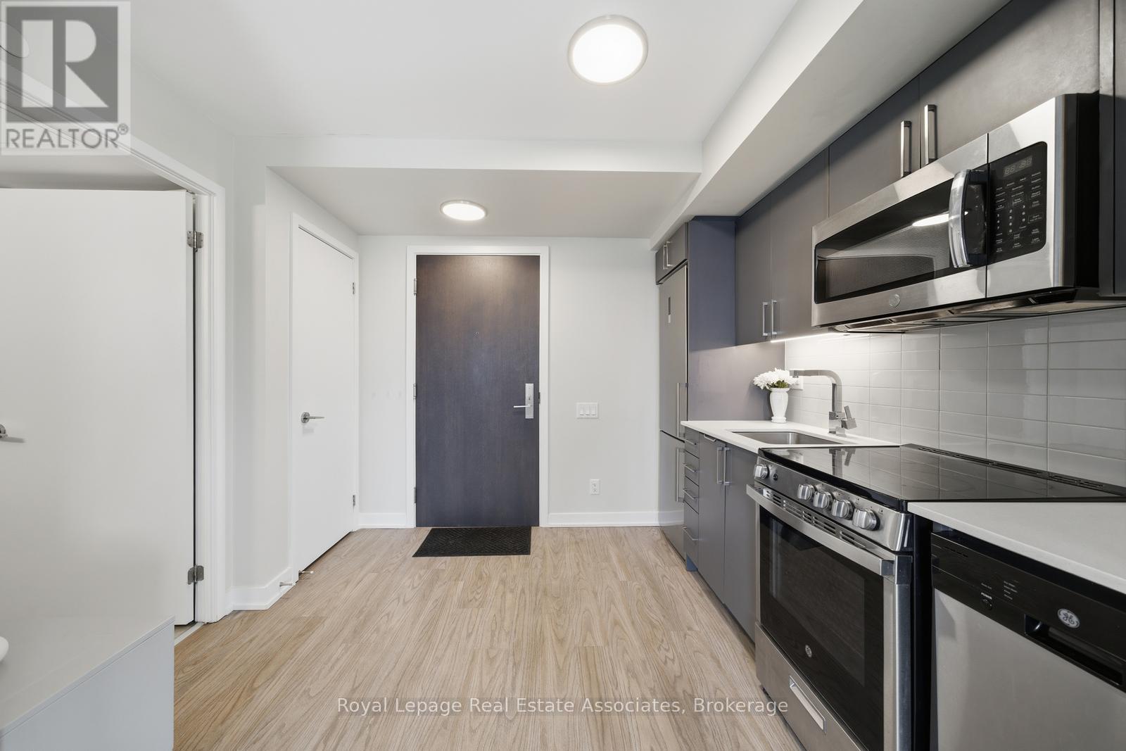 807 - 38 Monte Kwinter Court, Toronto, Ontario M3H 0E2 - Photo 12 - C13166142