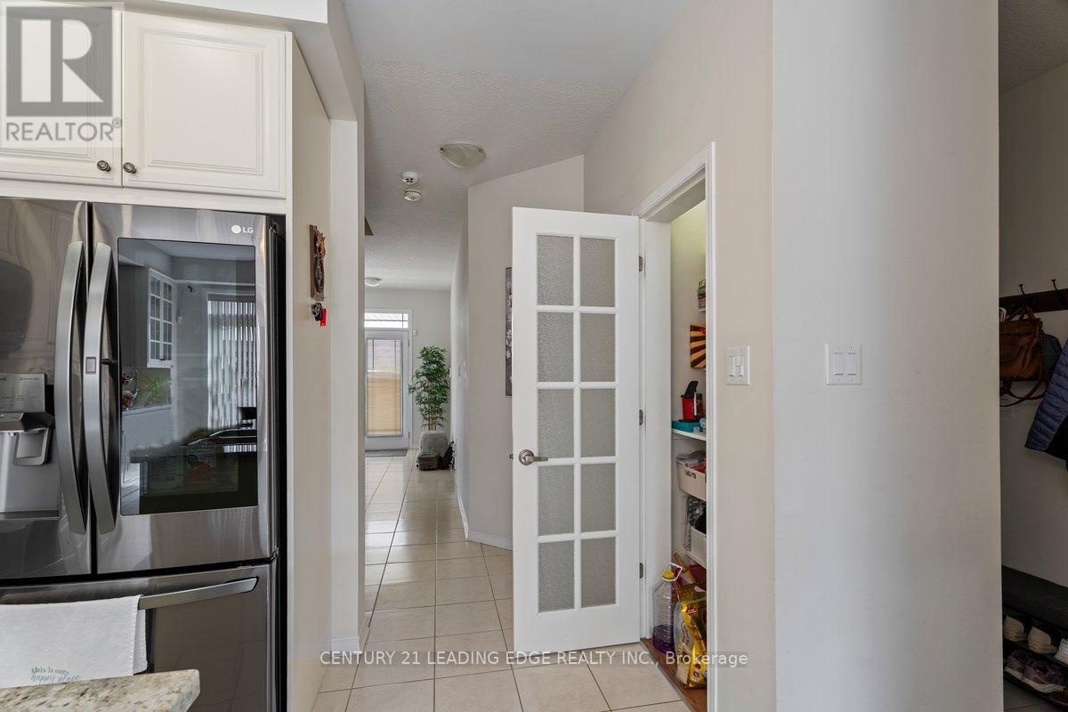 35 Royal Coachman Way, Hamilton, Ontario  L8J 0M2 - Photo 19 - X13085894