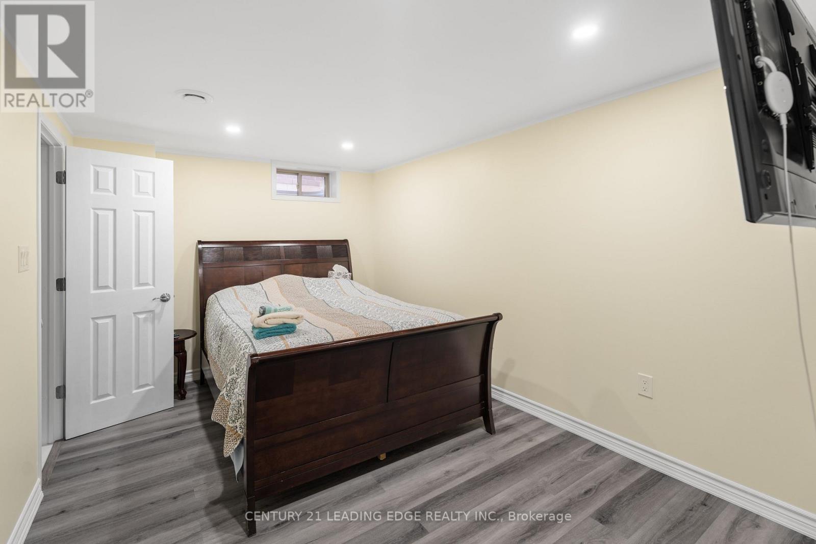 35 Royal Coachman Way, Hamilton, Ontario  L8J 0M2 - Photo 46 - X13085894