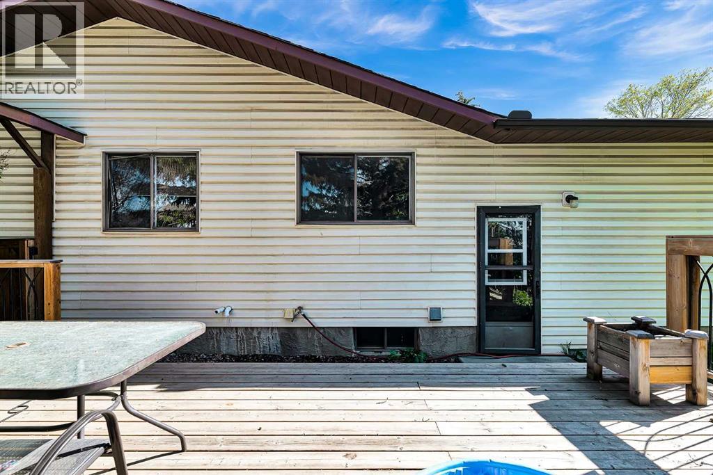 138 Dalhousie Road NW, Calgary, Alberta  T3A 2H1 - Photo 10 - A2314078