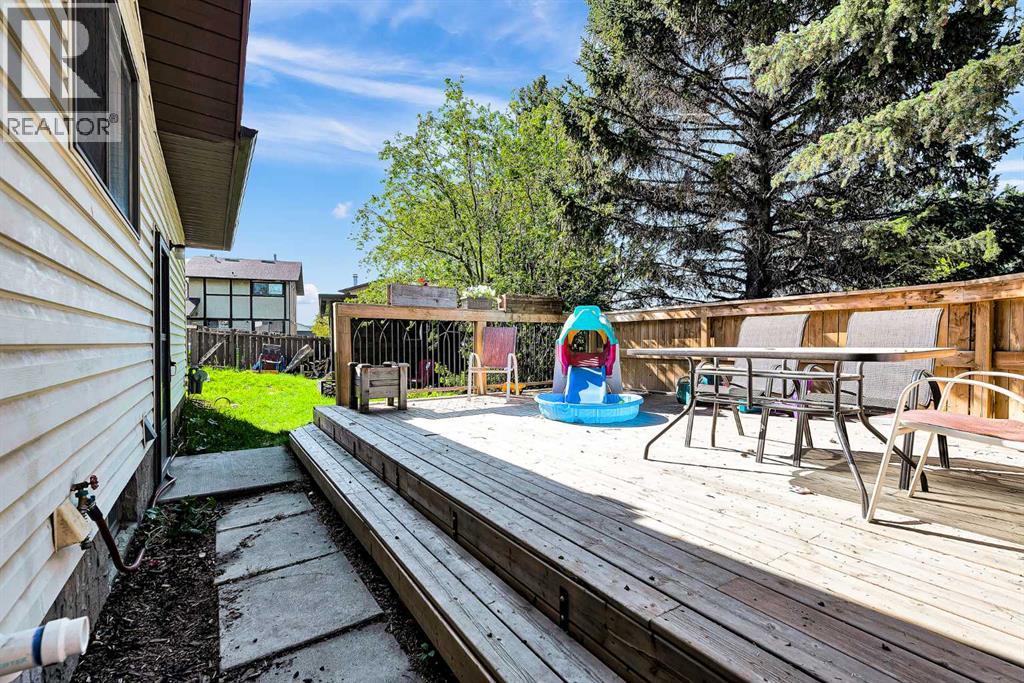 138 Dalhousie Road NW, Calgary, Alberta  T3A 2H1 - Photo 8 - A2314078