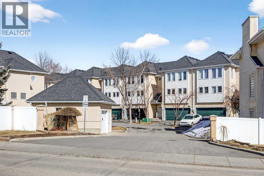 94 Candle Terrace SW, Calgary, Alberta  T2W 6G7 - Photo 3 - A2308043
