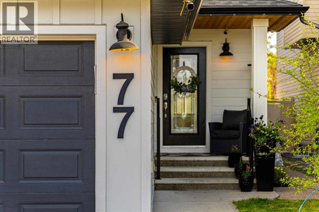 77 Everbrook Drive SW, Calgary, Alberta  T2Y 0A4 - Photo 2 - A2314173