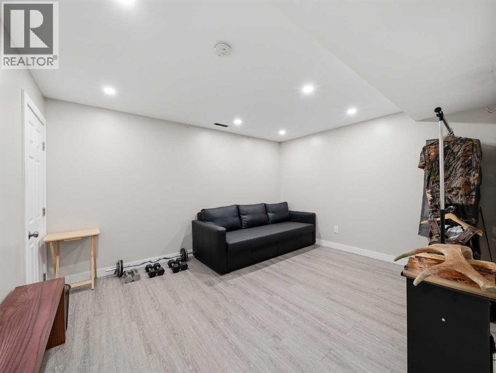 101 Everstone Place SW, Calgary, Alberta  T2Y 4H7 - Photo 21 - A2300696