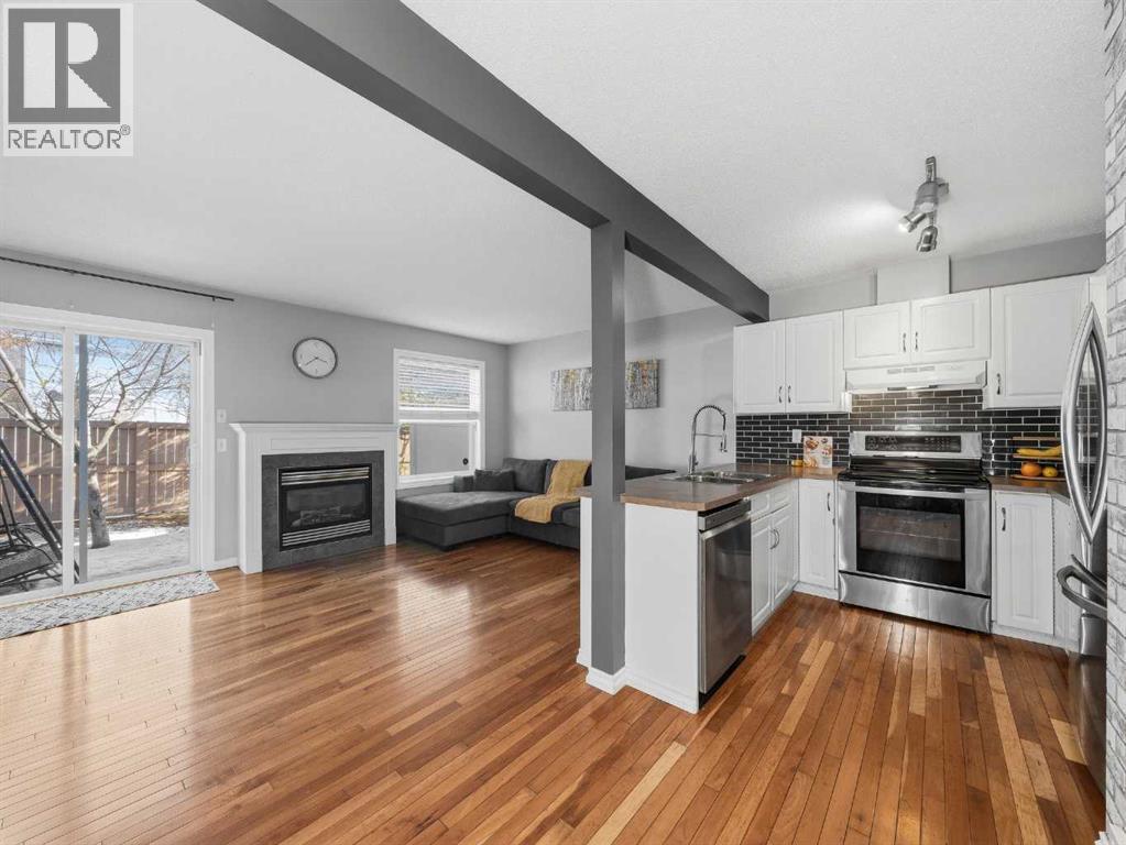 101 Everstone Place SW, Calgary, Alberta  T2Y 4H7 - Photo 3 - A2300696