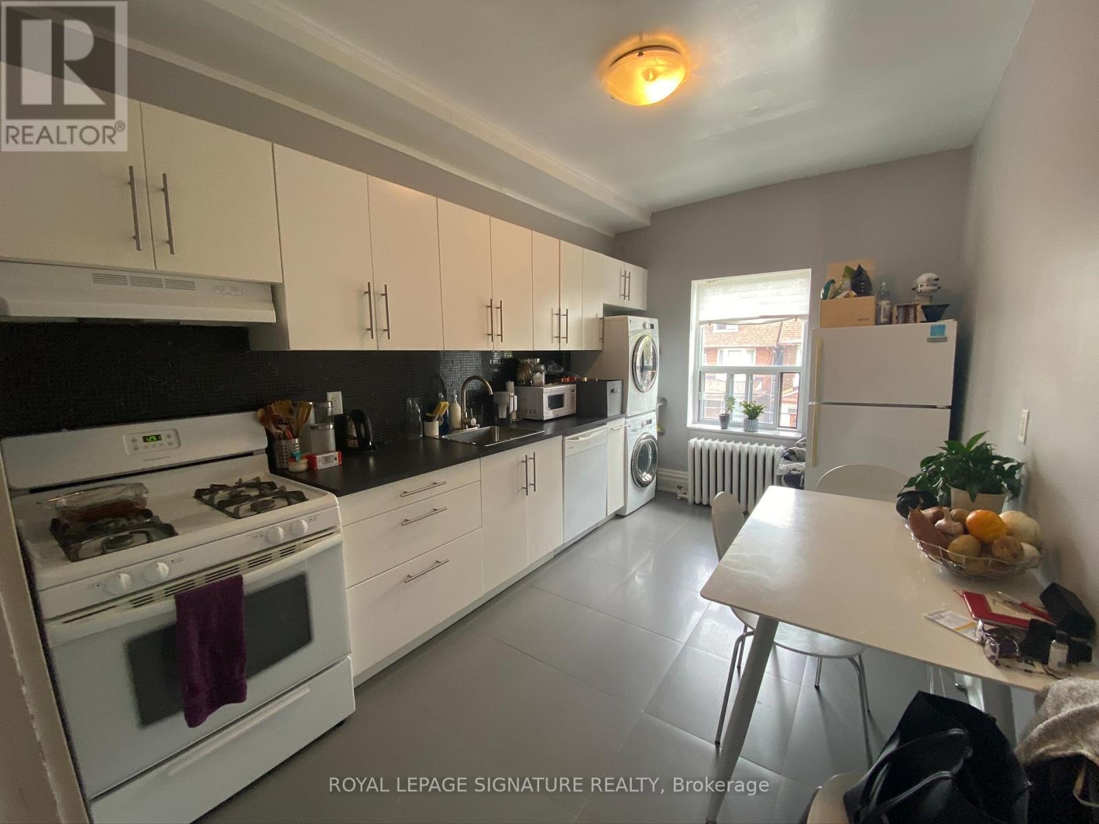 3 - 172 Beatrice Street, Toronto, Ontario  M6G 1C1 - Photo 5 - C13166692