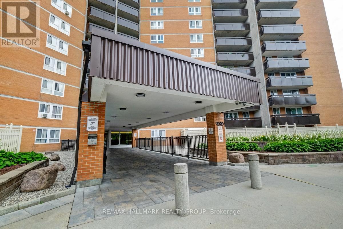 414 - 2020 Jasmine Crescent, Ottawa, Ontario  K1J 8K5 - Photo 2 - X13166744