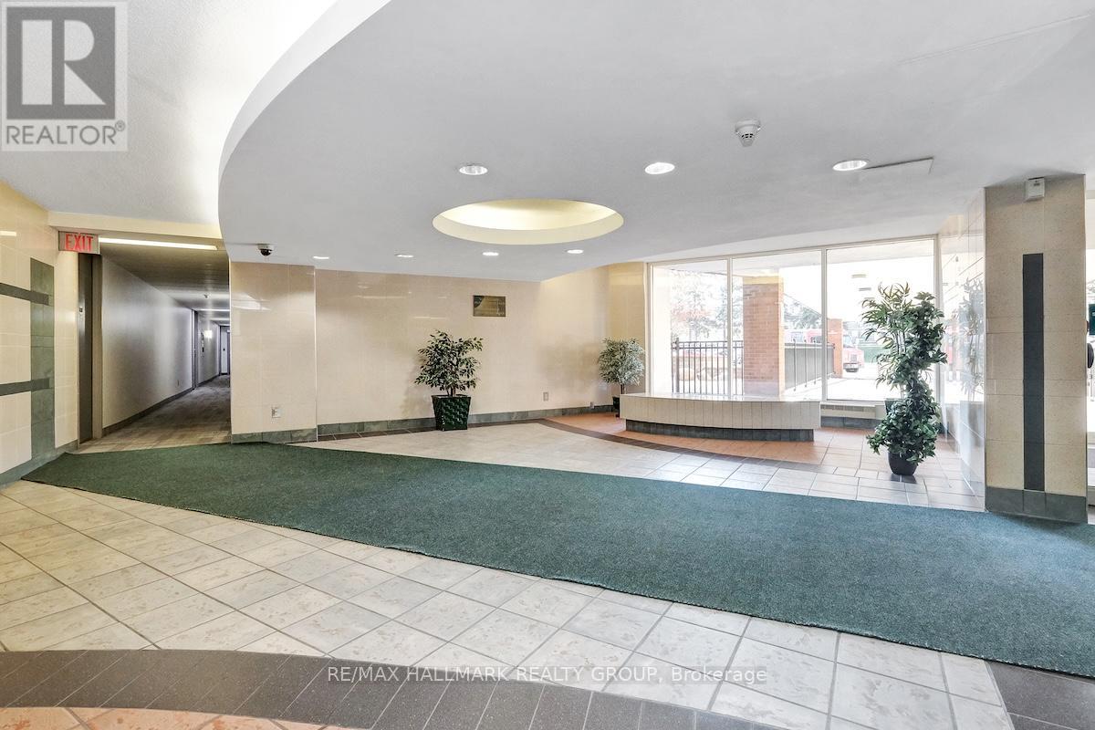 414 - 2020 Jasmine Crescent, Ottawa, Ontario  K1J 8K5 - Photo 4 - X13166744
