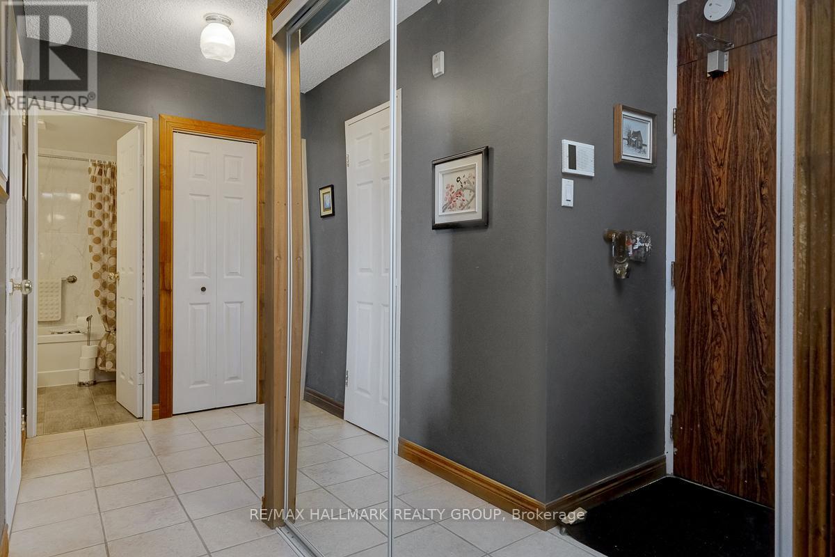 414 - 2020 Jasmine Crescent, Ottawa, Ontario  K1J 8K5 - Photo 6 - X13166744