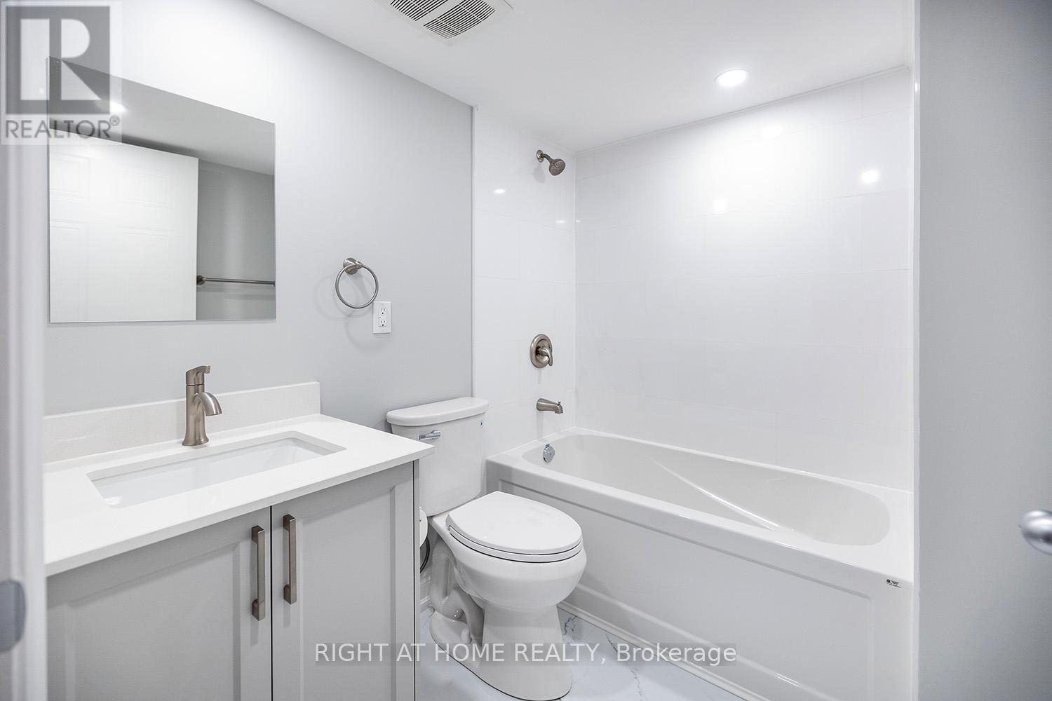 204 Johnson Avenue, Whitby, Ontario  L1N 0L4 - Photo 13 - E13166724