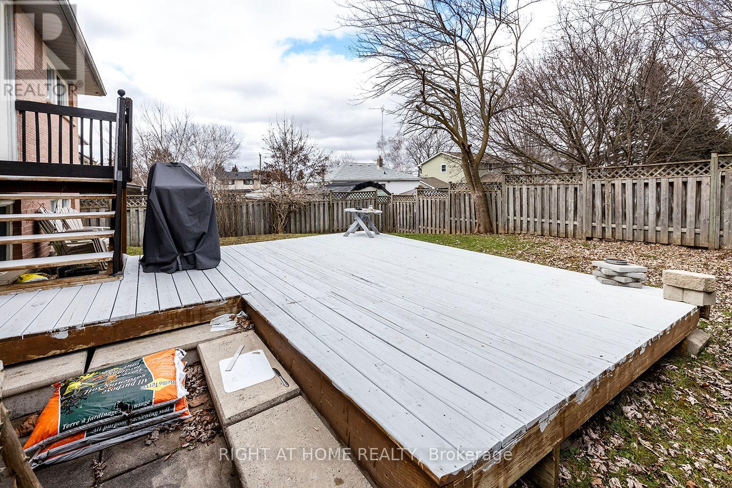 204 Johnson Avenue, Whitby, Ontario  L1N 0L4 - Photo 15 - E13166724