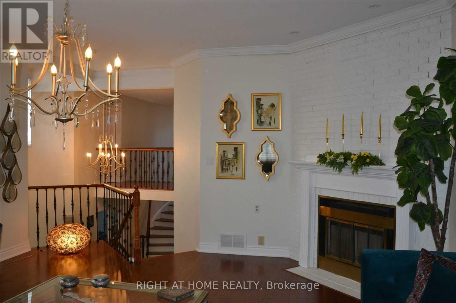 4497 Tavistock Court, Mississauga, Ontario L5M 4G7 - Photo 10 - W13166456