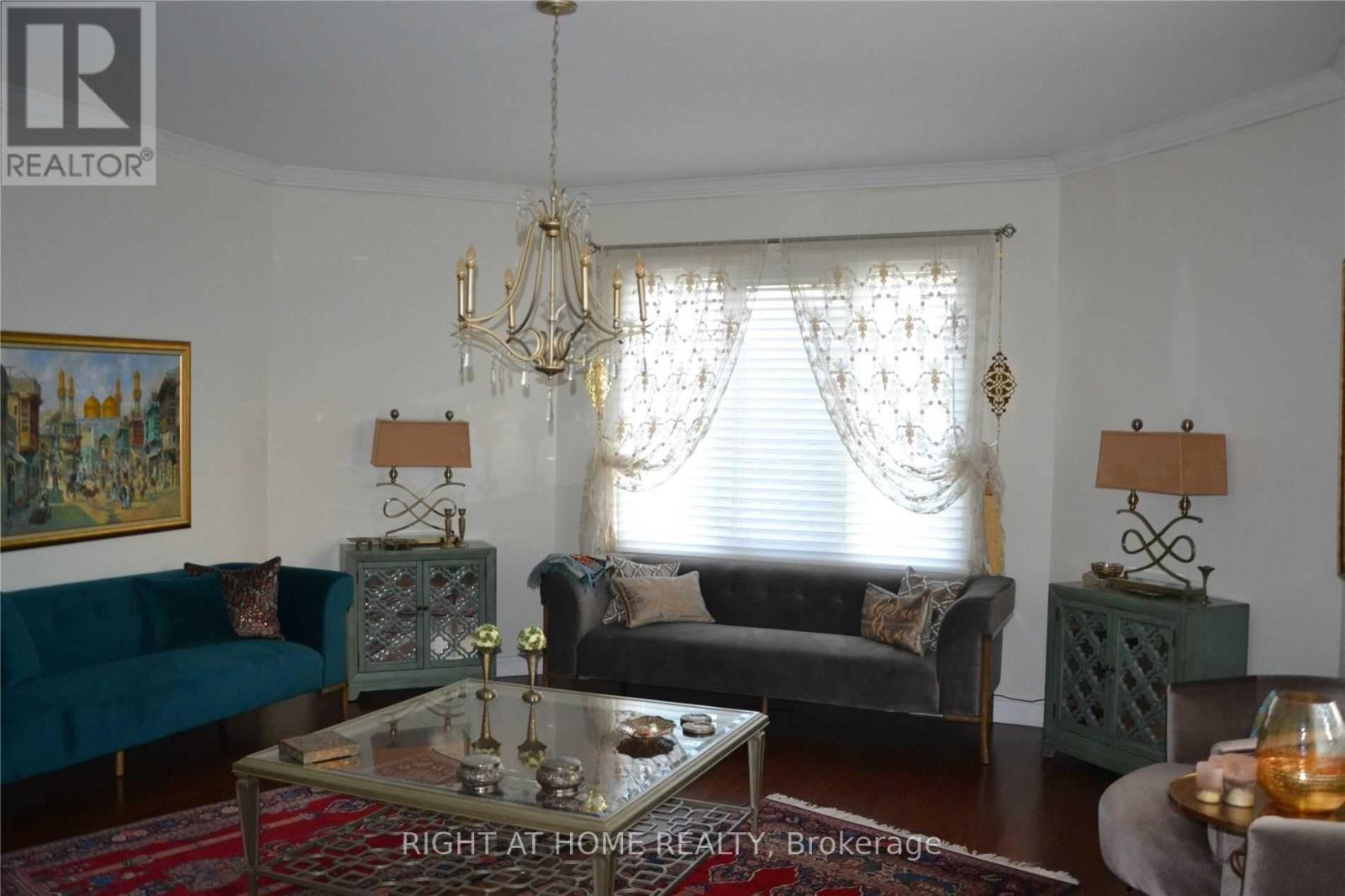 4497 Tavistock Court, Mississauga, Ontario L5M 4G7 - Photo 8 - W13166456