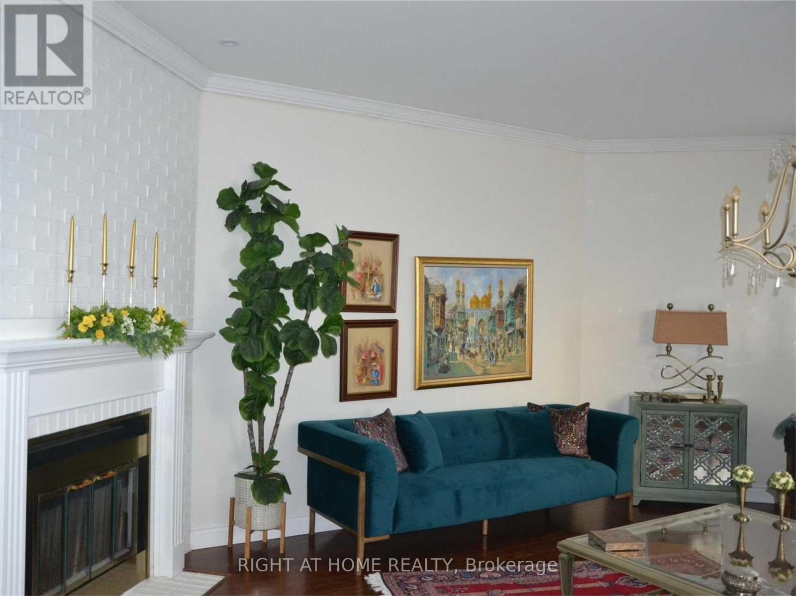 4497 Tavistock Court, Mississauga, Ontario L5M 4G7 - Photo 7 - W13166456