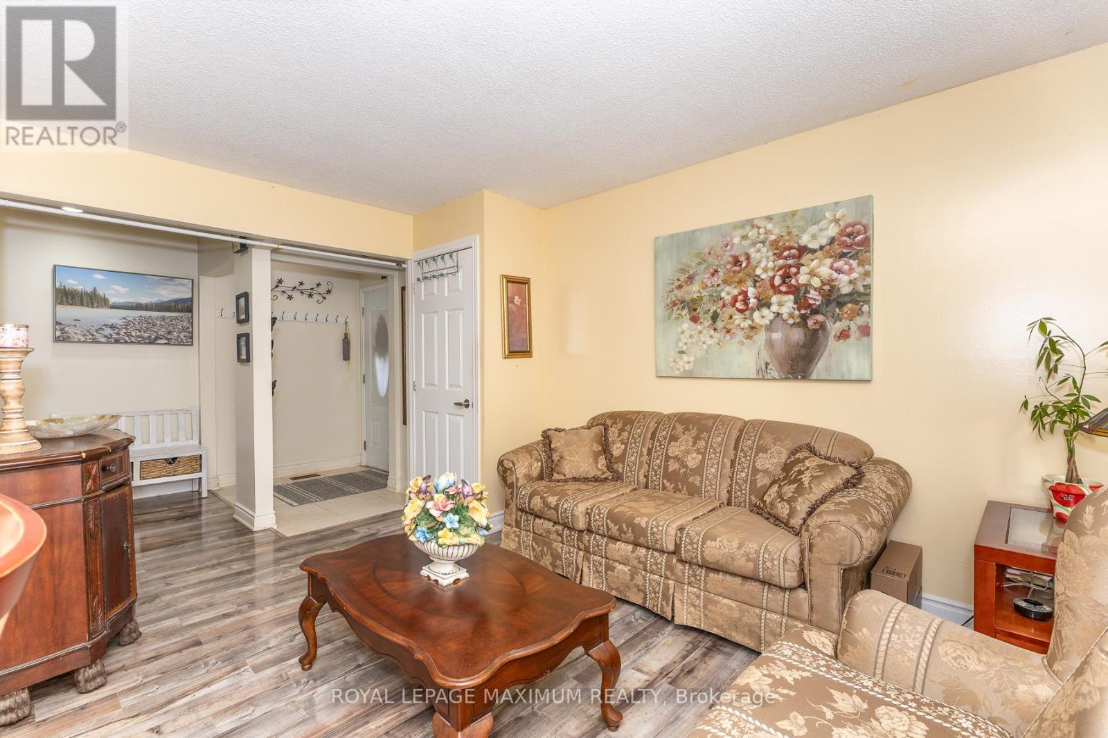 157 Misty Meadows Drive, Vaughan, Ontario  L4L 3V6 - Photo 8 - N13166716
