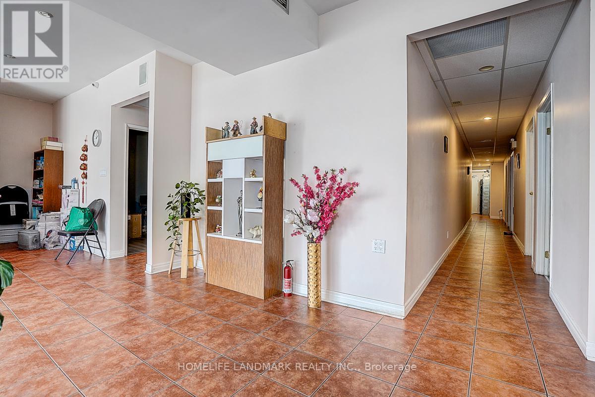 2819 Lake Ashore Boulevard W, Toronto, Ontario  M8V 1H6 - Photo 11 - W13166670