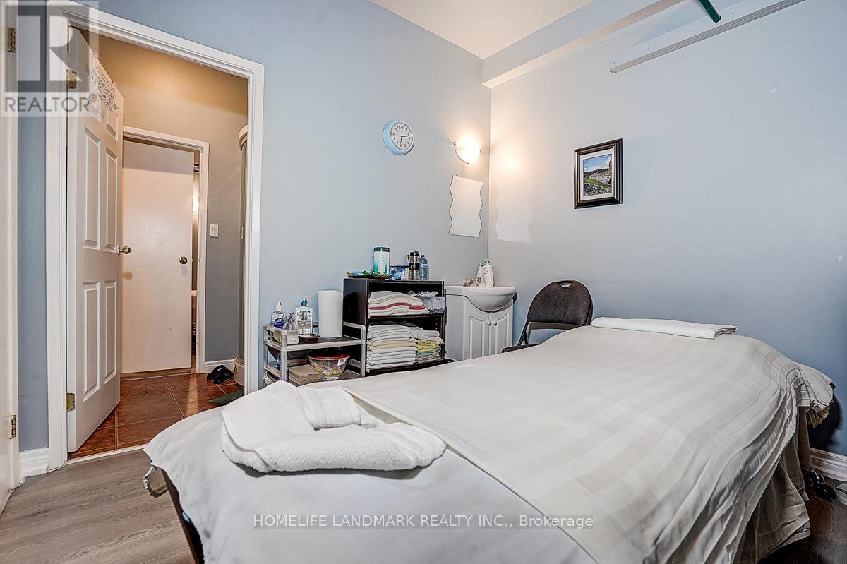 2819 Lake Ashore Boulevard W, Toronto, Ontario  M8V 1H6 - Photo 22 - W13166670