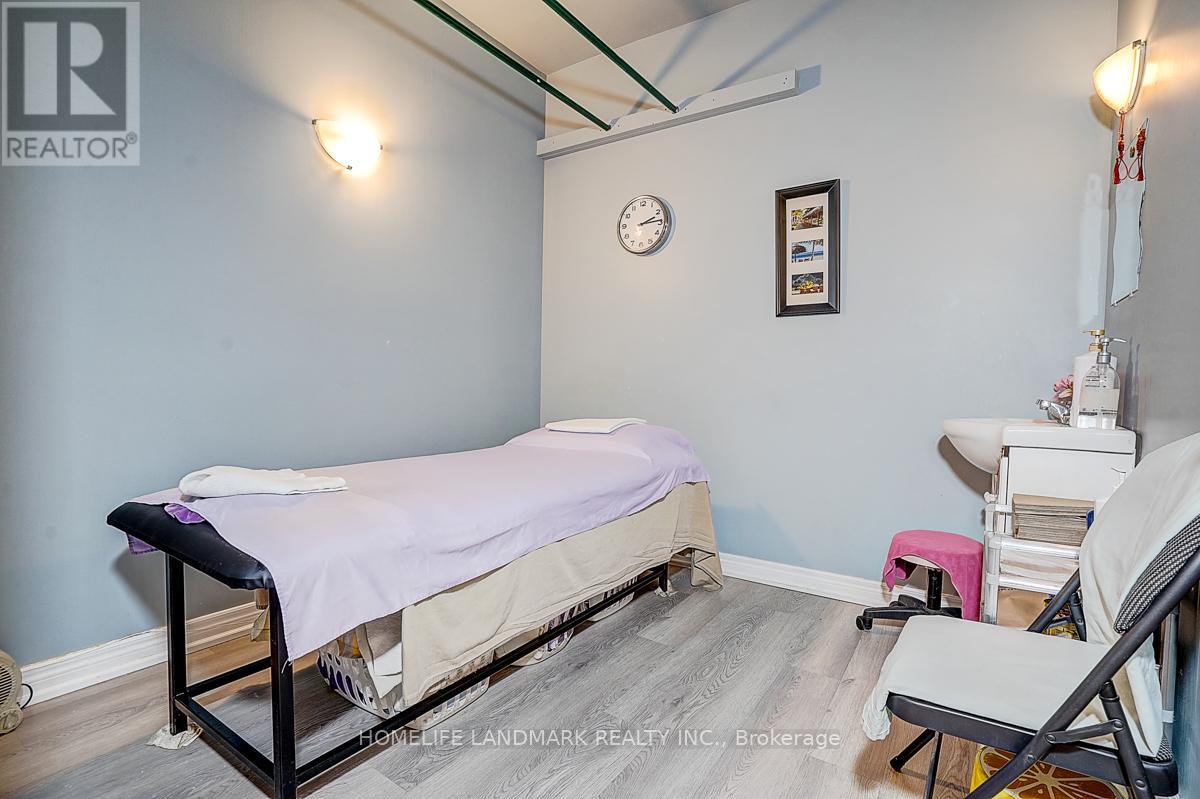 2819 Lake Ashore Boulevard W, Toronto, Ontario  M8V 1H6 - Photo 24 - W13166670