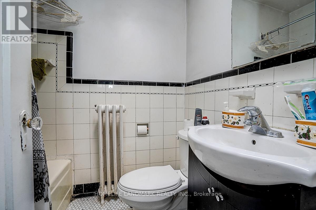 2819 Lake Ashore Boulevard W, Toronto, Ontario  M8V 1H6 - Photo 35 - W13166670