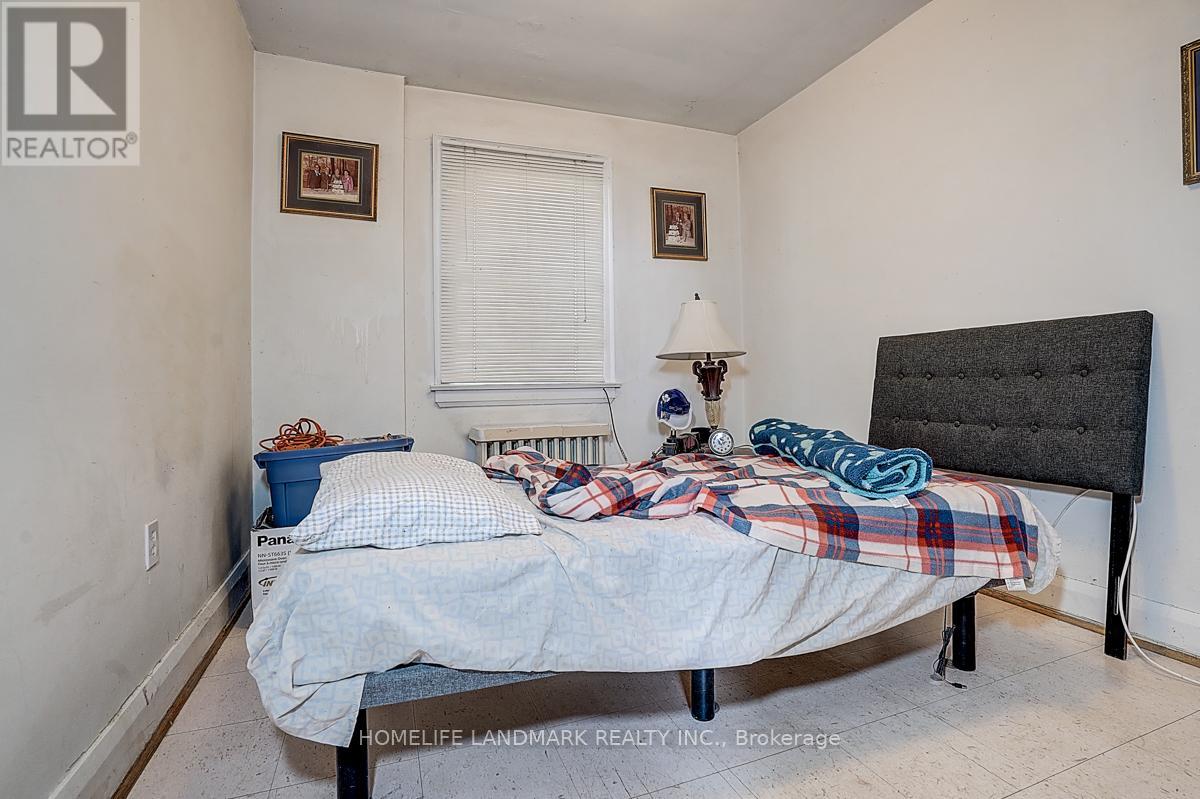 2819 Lake Ashore Boulevard W, Toronto, Ontario  M8V 1H6 - Photo 36 - W13166670
