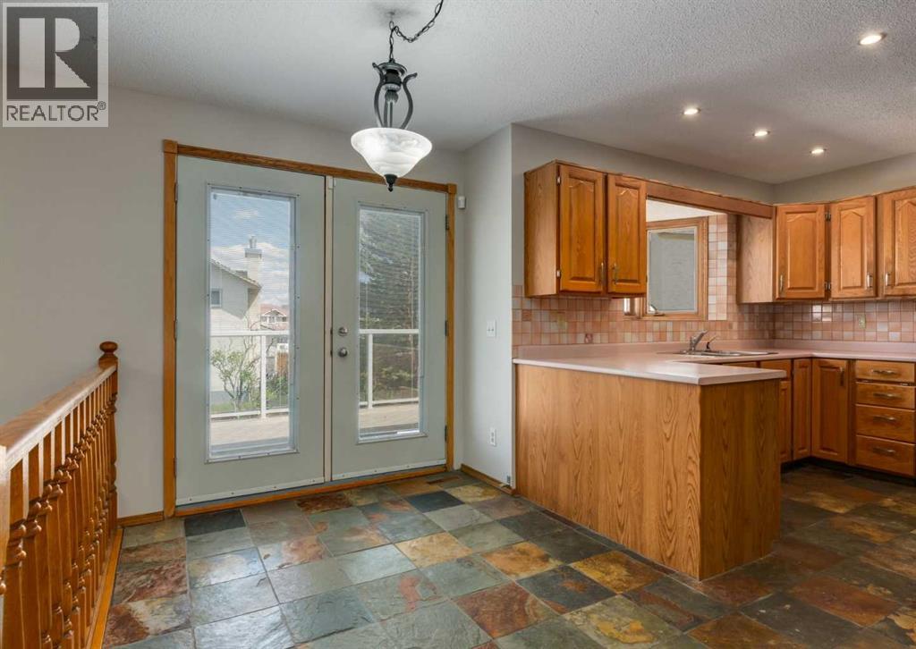 108 Sanderling Rise NW, Calgary, Alberta  T3K 3B3 - Photo 11 - A2313410