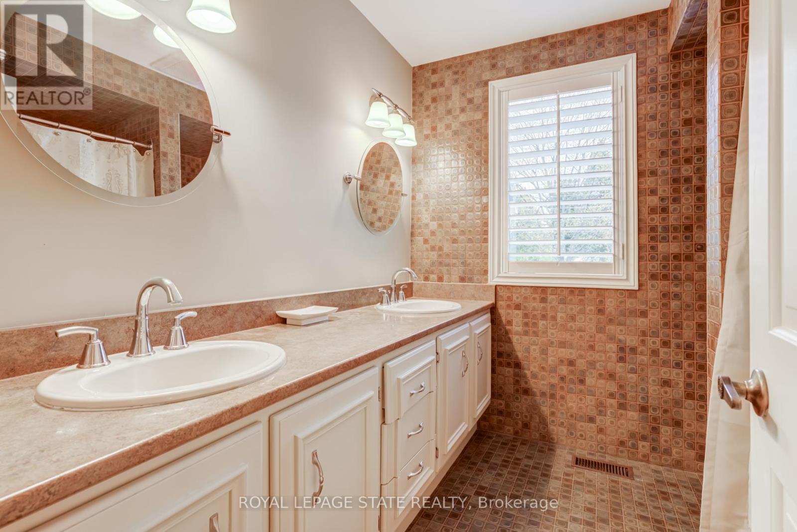 342 Mountain Brow Road, Hamilton, Ontario  L7P 5A3 - Photo 32 - X13166680