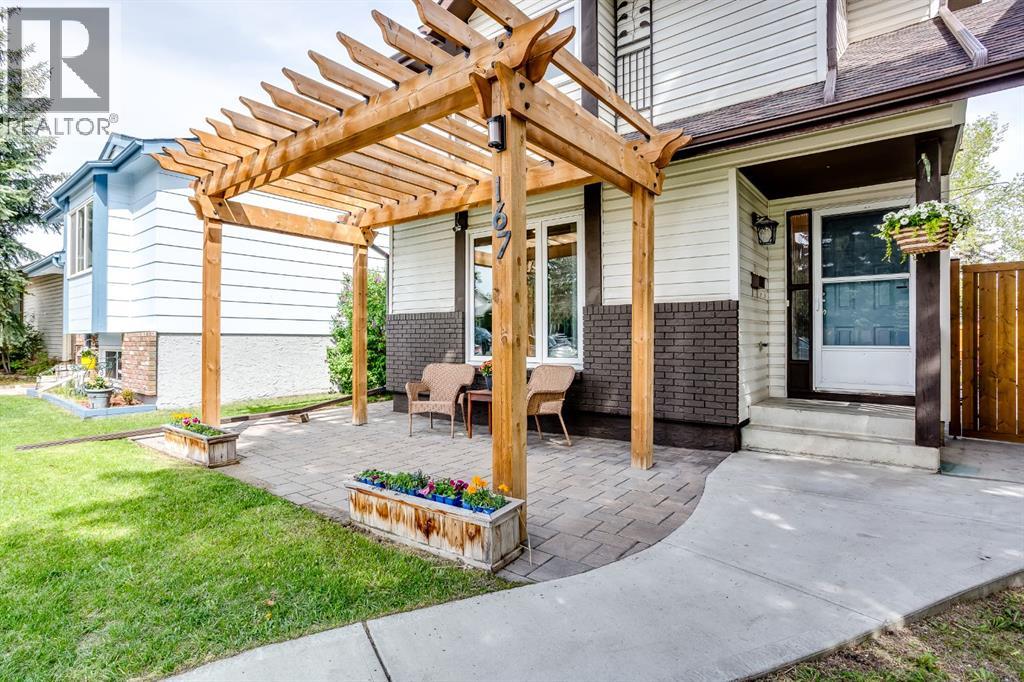 167 Sunvale Crescent SE, Calgary, Alberta  T2X 2P8 - Photo 2 - A2312851