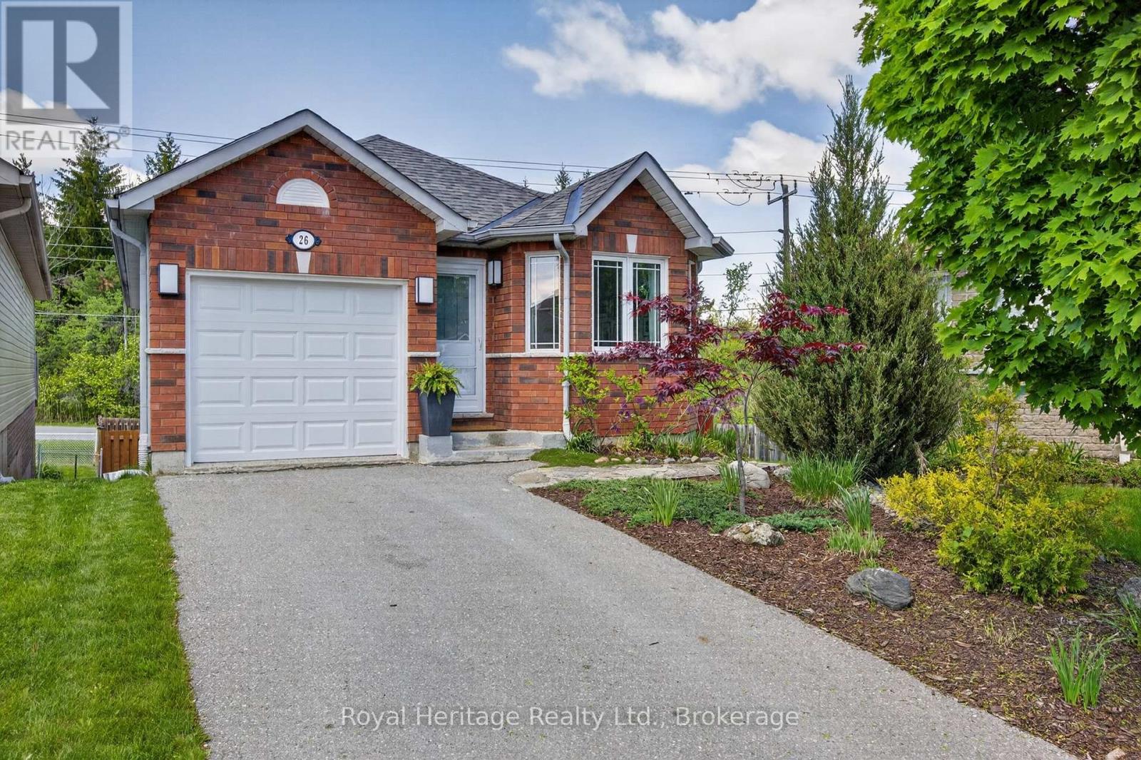 26 STONEBRIDGE COURT, Peterborough, Ontario