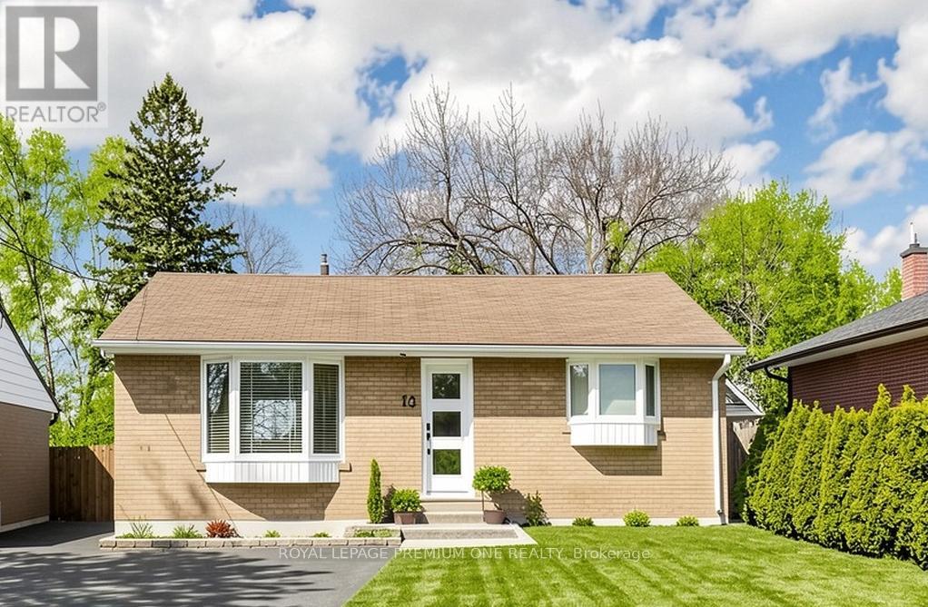 72 THORNTON AVENUE, Bradford West Gwillimbury, Ontario