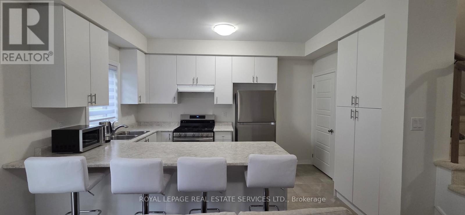 150 William Booth Avenue, Newmarket, Ontario  L3X 0K7 - Photo 5 - N13166764