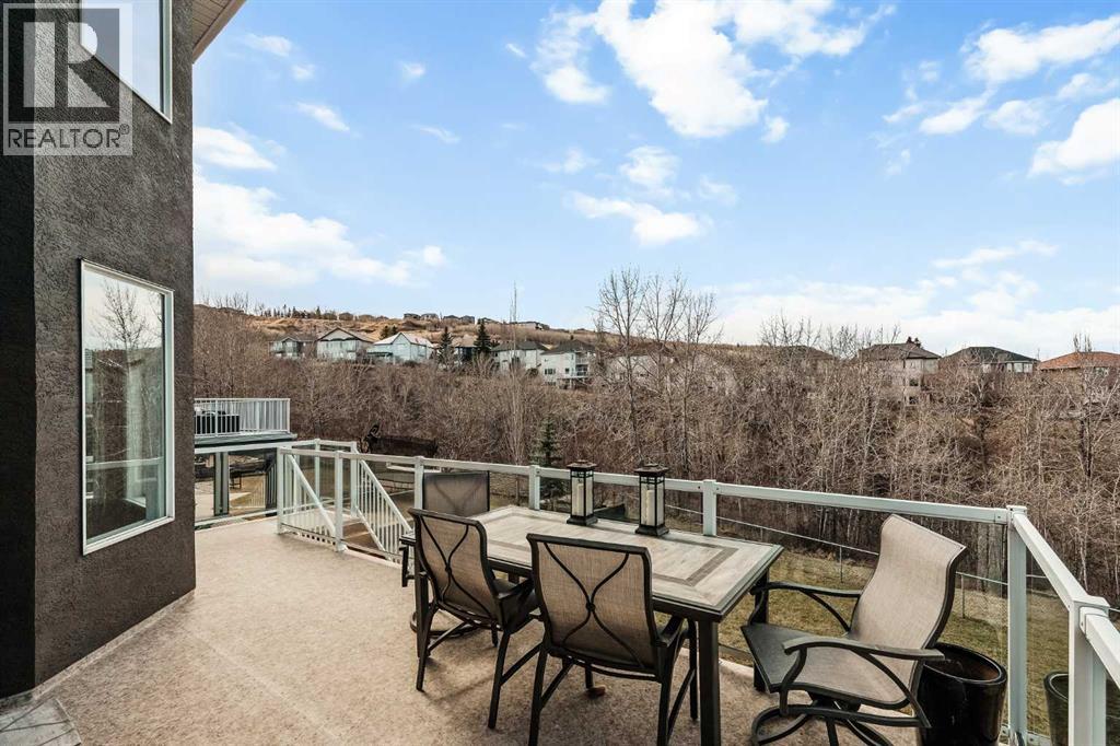 70 Patterson Close Sw, Calgary, Alberta  T3H 3K2 - Photo 16 - A2299899