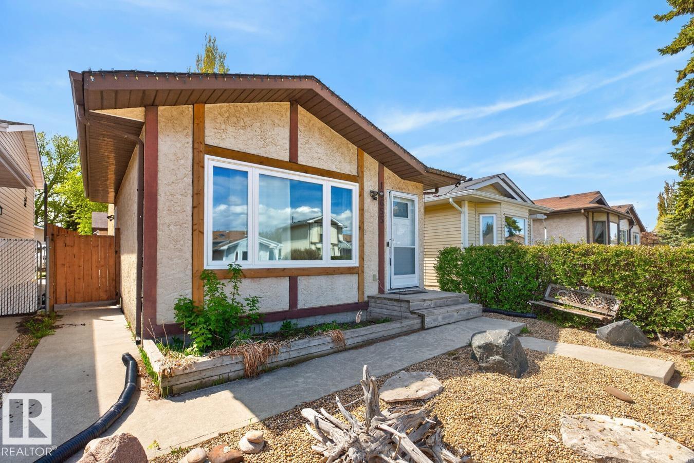 18655 61 Av Nw, Edmonton, Alberta  T6M 2B3 - Photo 1 - E4489682