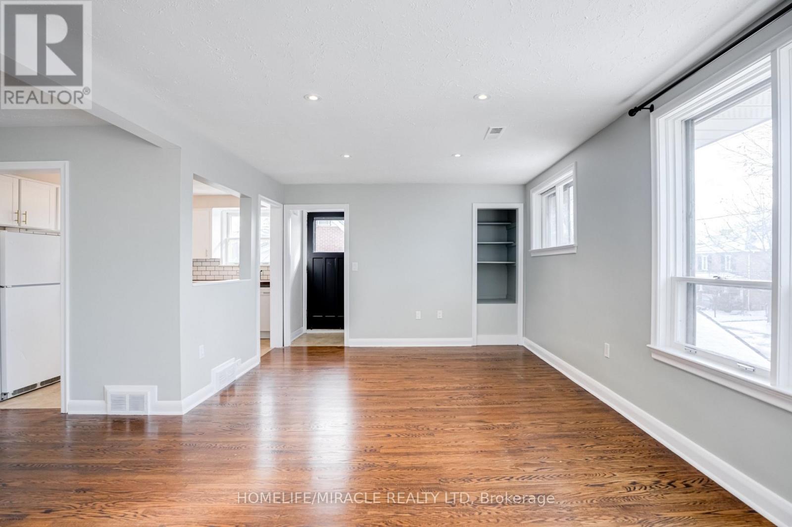 A - 34 Elizabeth Street S, Brampton, Ontario  L6Y 1R1 - Photo 3 - W13166752