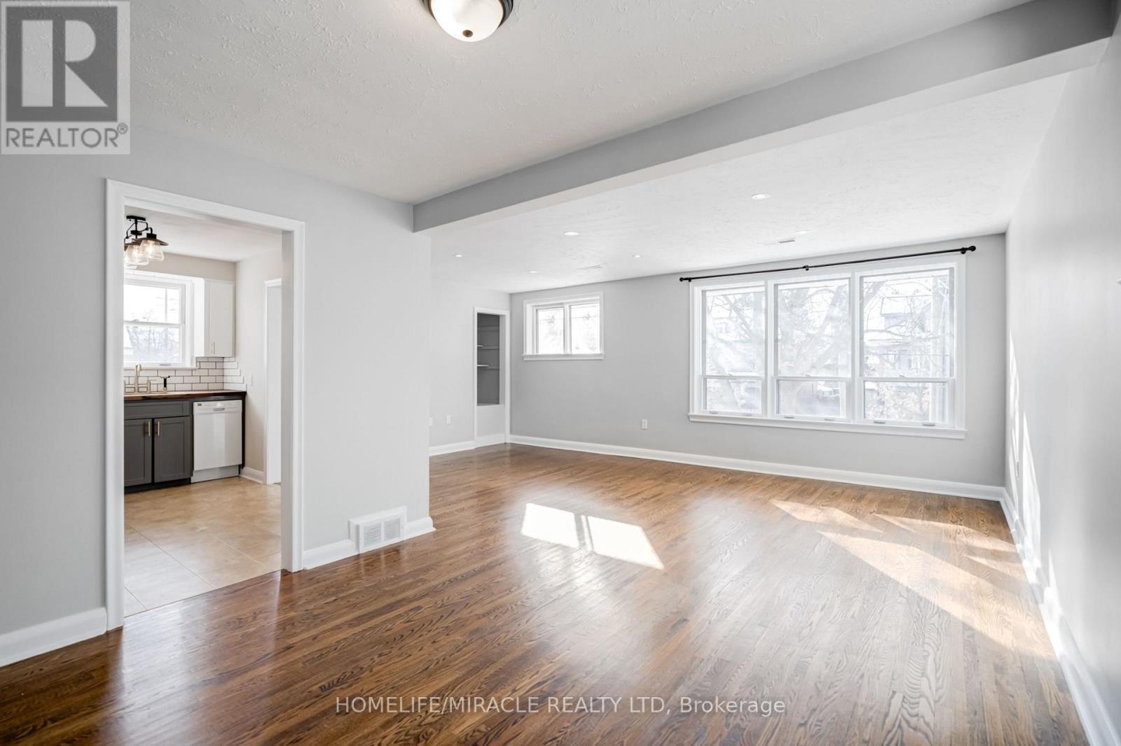 A - 34 Elizabeth Street S, Brampton, Ontario  L6Y 1R1 - Photo 4 - W13166752