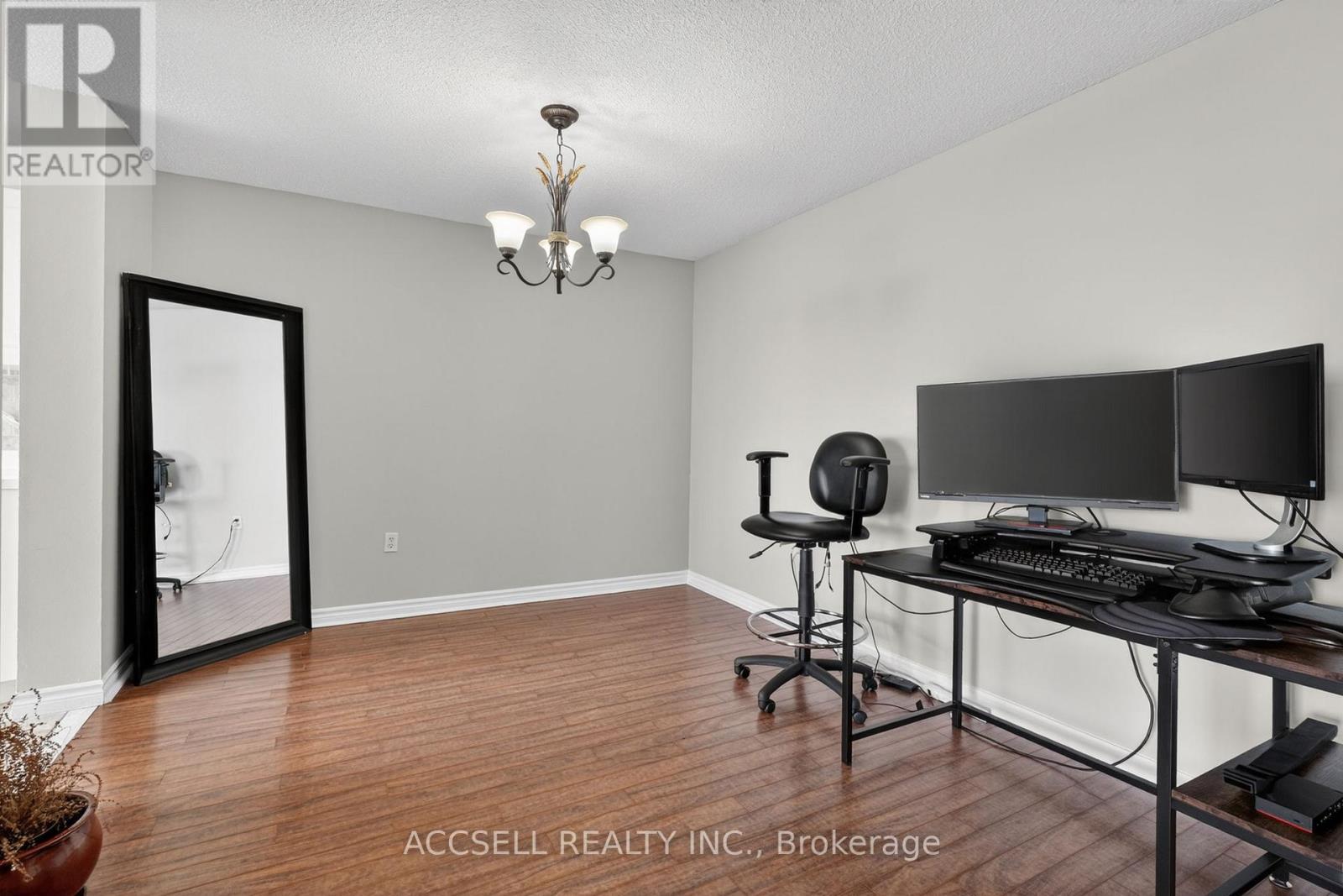 1607 - 17 Knightsbridge Road, Brampton, Ontario L6T 3X9 - Photo 11 - W13166760