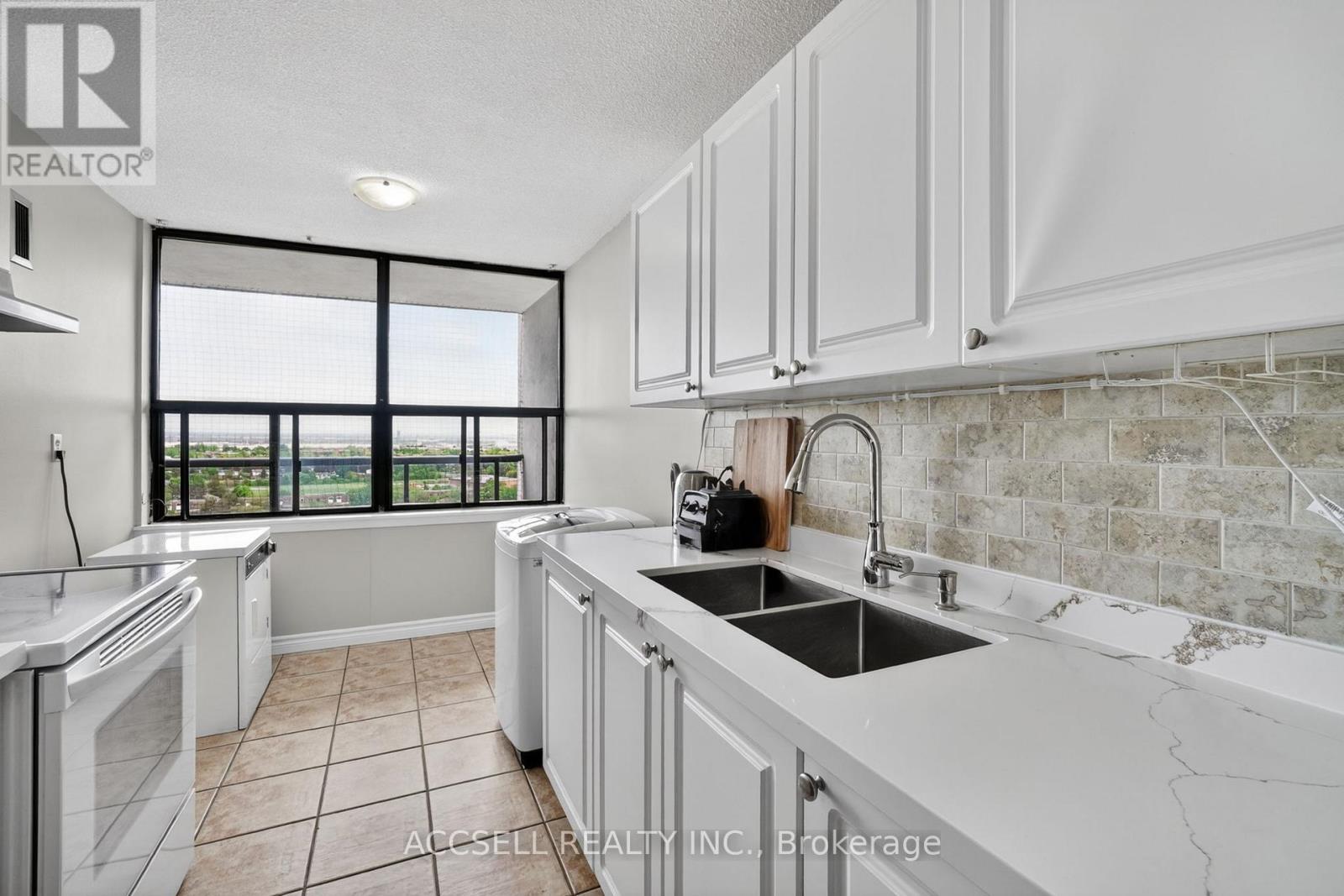 1607 - 17 Knightsbridge Road, Brampton, Ontario L6T 3X9 - Photo 17 - W13166760