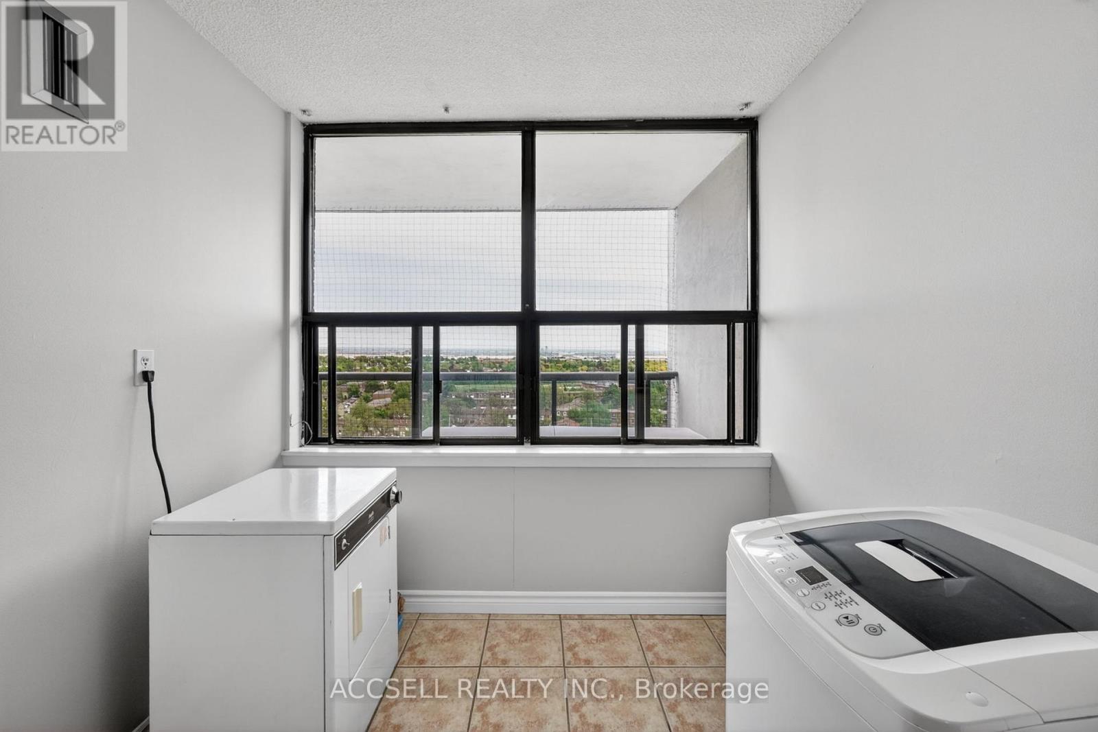 1607 - 17 Knightsbridge Road, Brampton, Ontario L6T 3X9 - Photo 21 - W13166760