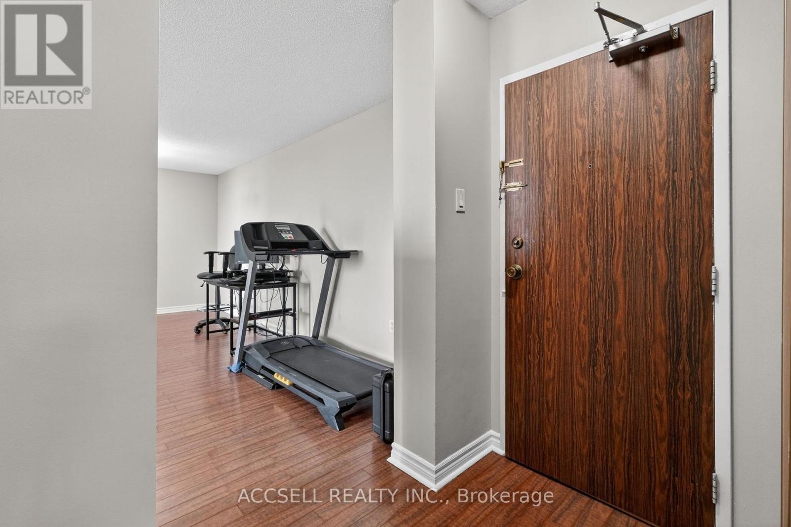 1607 - 17 Knightsbridge Road, Brampton, Ontario L6T 3X9 - Photo 5 - W13166760